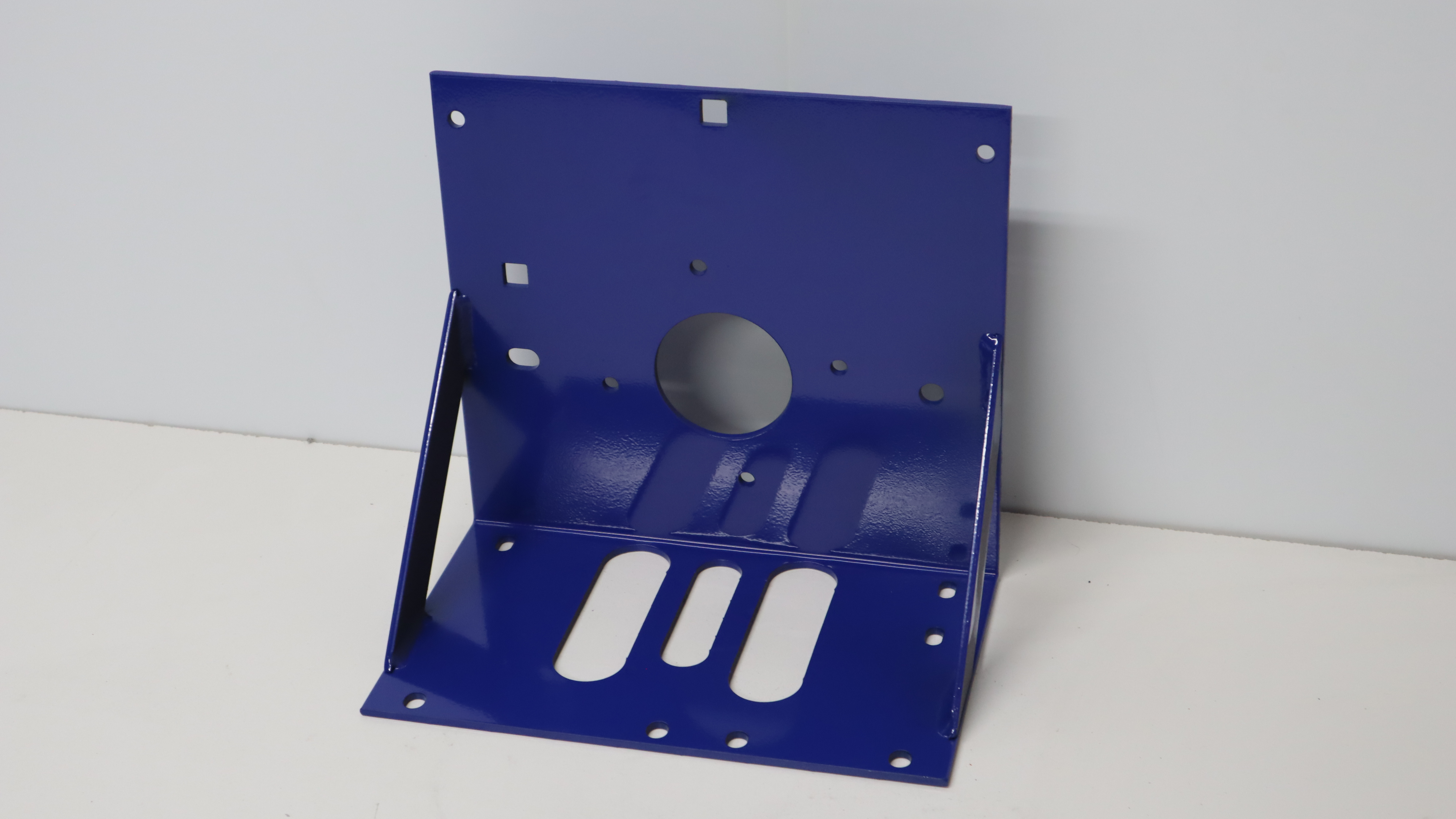 BRKT,RED MNT,OPEN TRGH